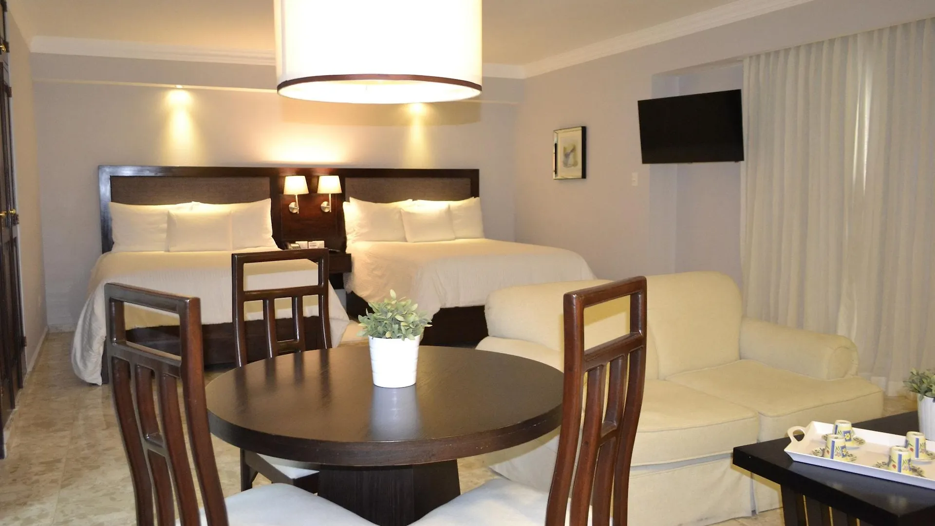 Plaza Florida Suites Santo Domingo Hotel